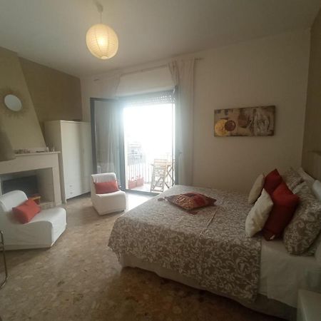 Hotel Myhouse Olbia Exterior foto